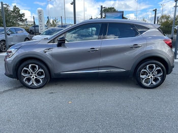 Used Renault Captur 2023 for sale - 76276498: Photo