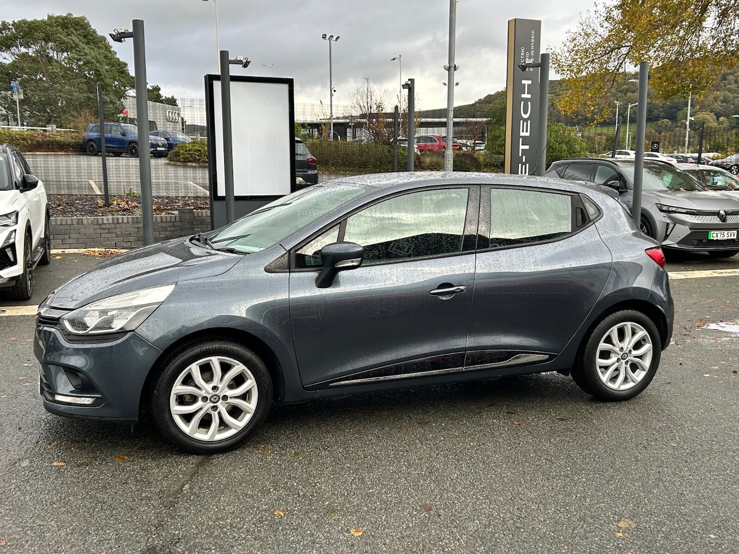 Used Renault Clio 2017 for sale - 76276851: Photo 10