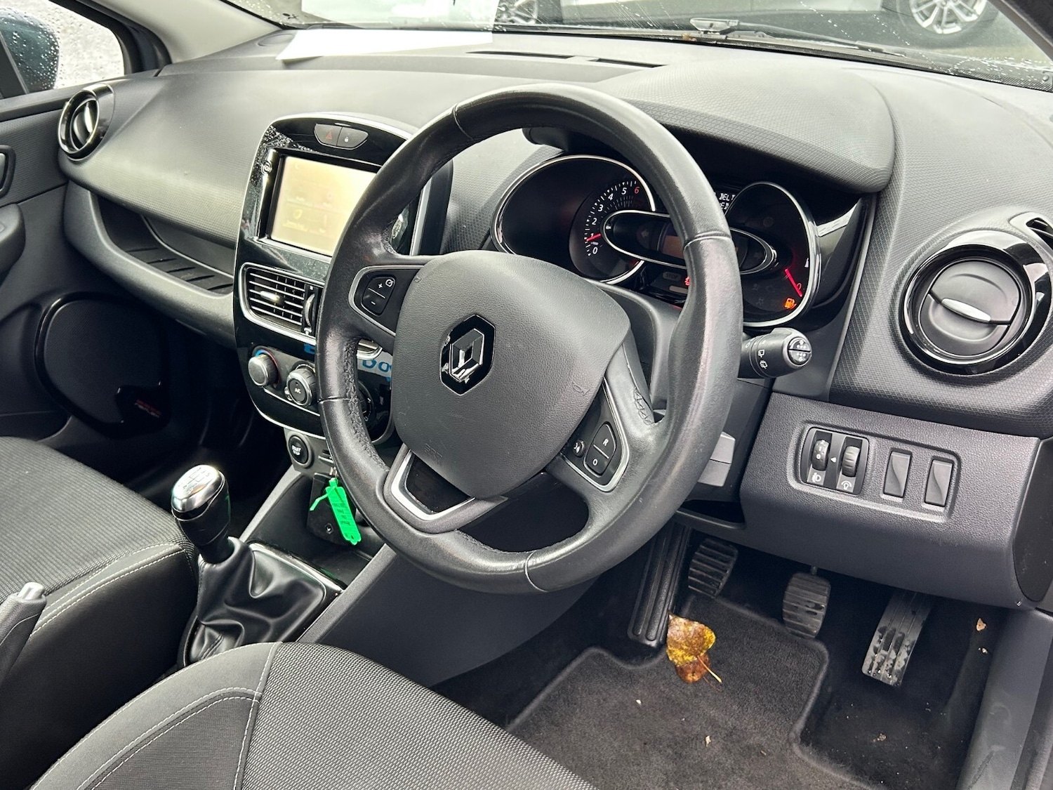 Used Renault Clio 2017 for sale - 76276851: Photo 14