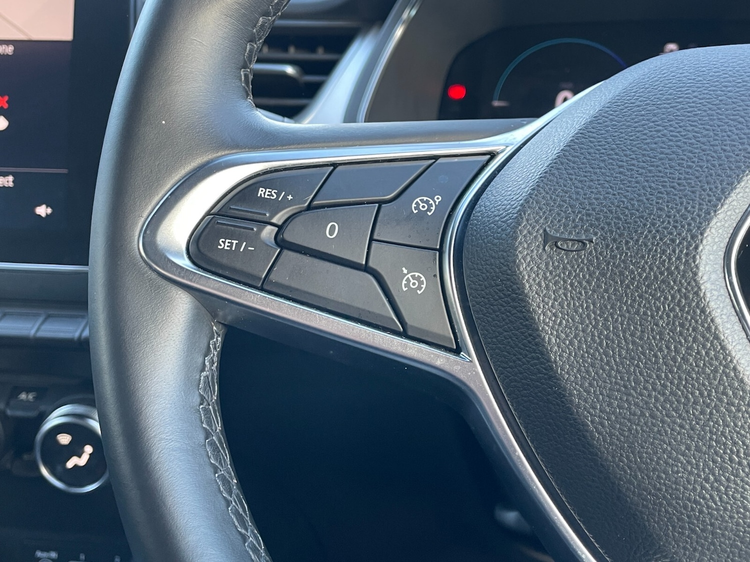 Used Renault Captur 2021 for sale - 76276869: Photo 23