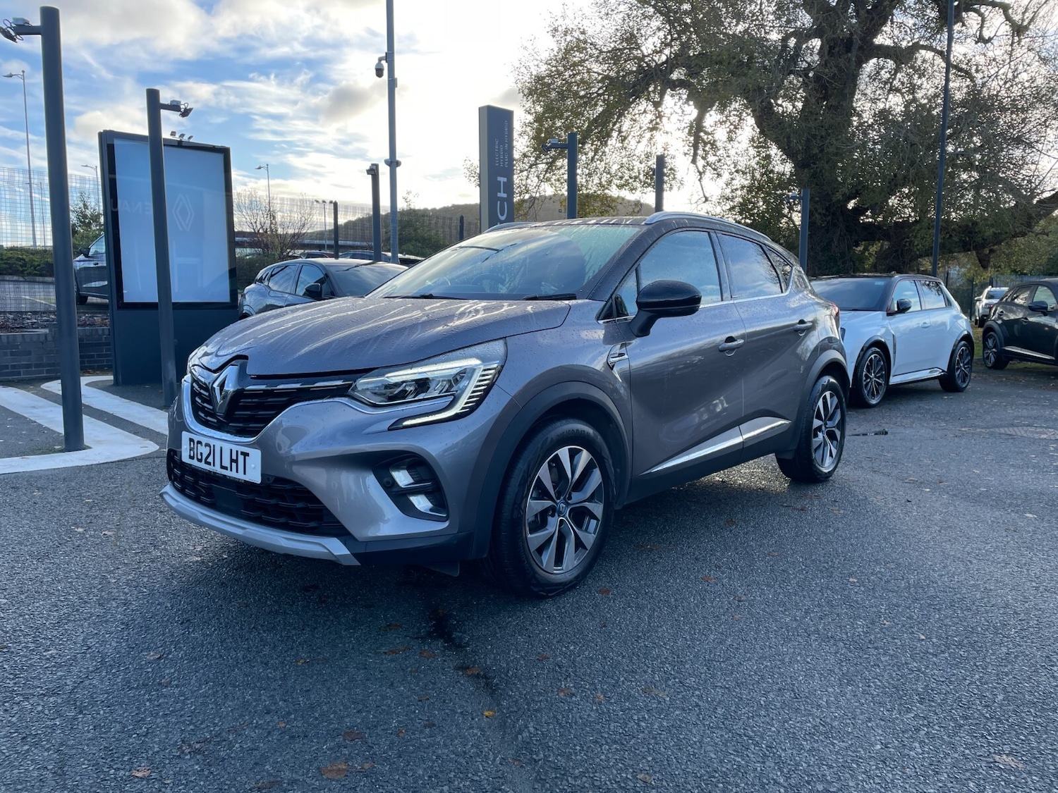 Used Renault Captur 2021 for sale - 76276869: Photo 3