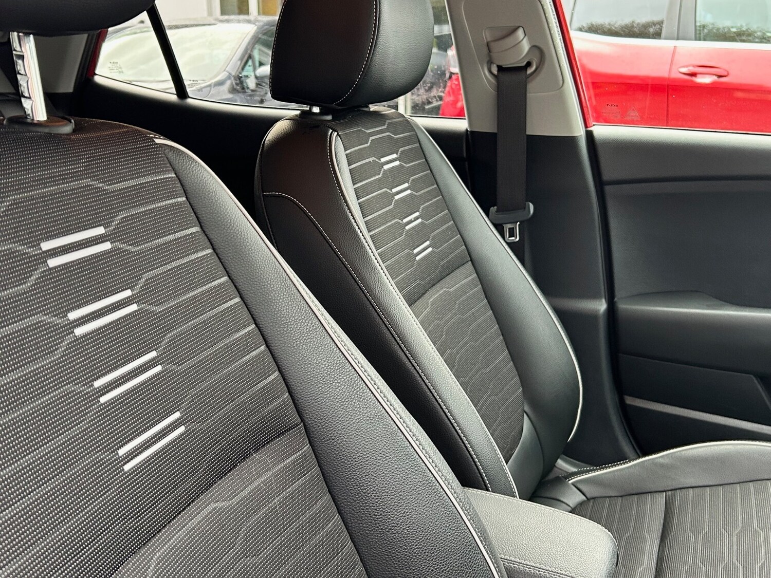 Used Kia Stonic 2023 for sale - 76344026: Photo 18