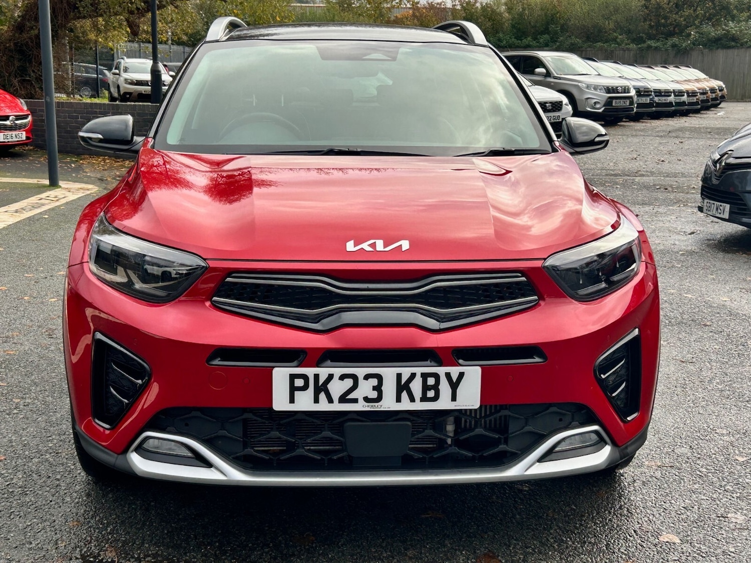 Used Kia Stonic 2023 for sale - 76344026: Photo 2