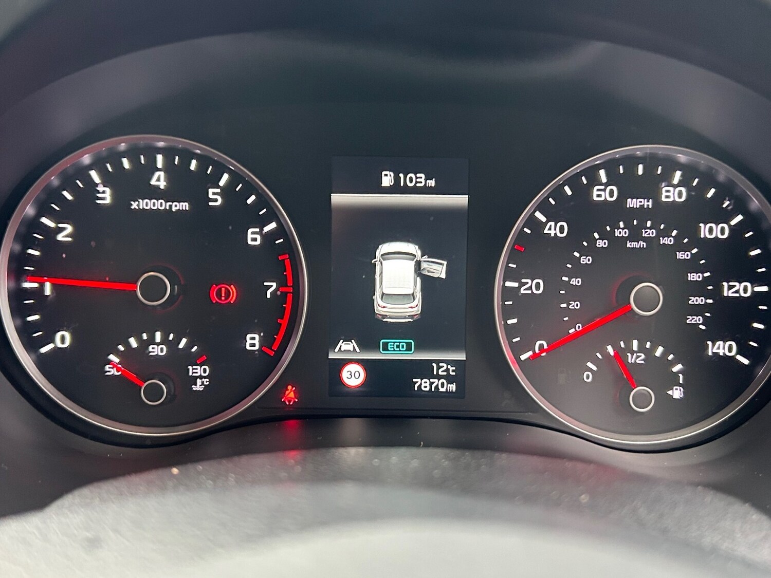 Used Kia Stonic 2023 for sale - 76344026: Photo 23