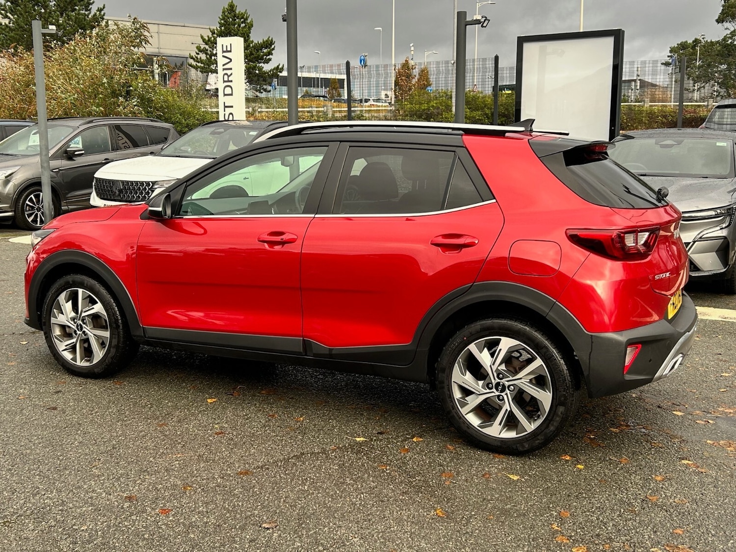 Used Kia Stonic 2023 for sale - 76344026: Photo 4