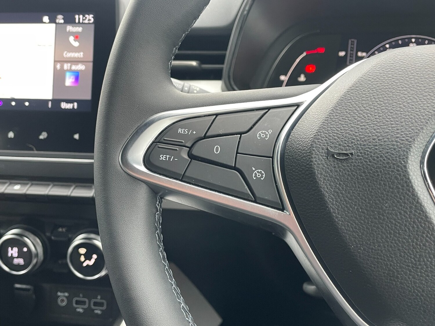 Used Renault Clio 2022 for sale - 76344037: Photo 28