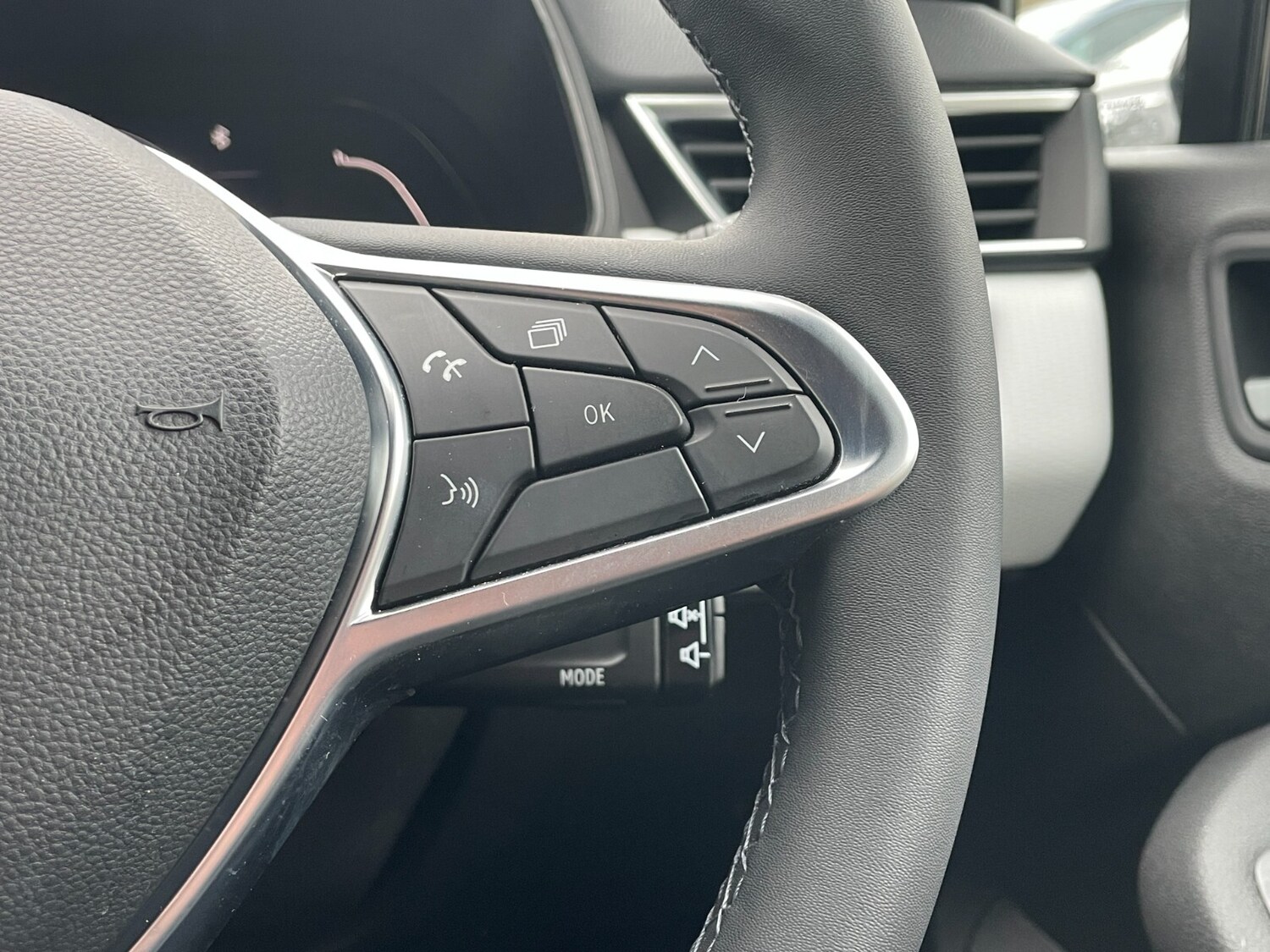 Used Renault Clio 2022 for sale - 76344037: Photo 29