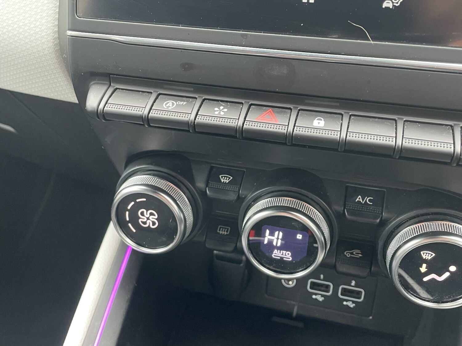 Used Renault Clio 2022 for sale - 76344037: Photo 36