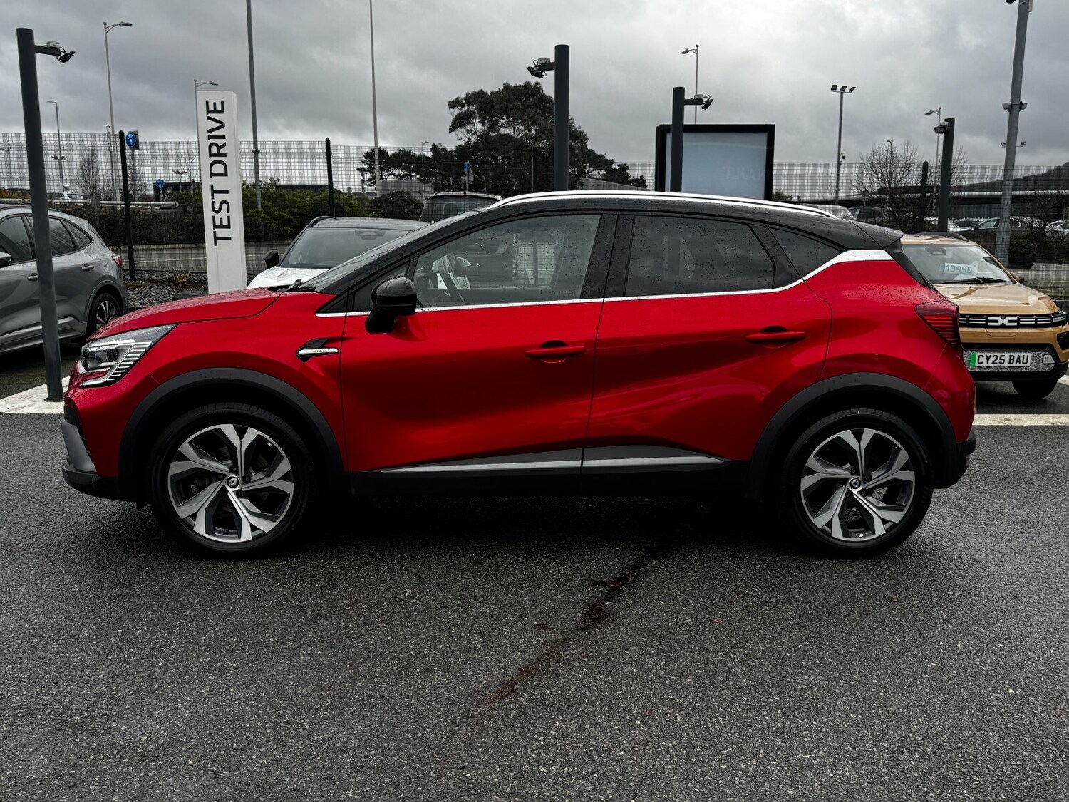 Used Renault Captur 2022 for sale - 77256442: Photo 4