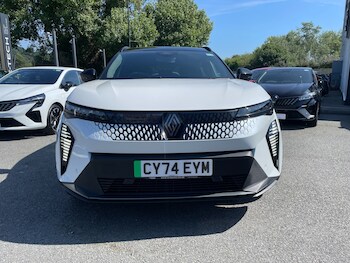 Used Renault Scenic E-Tech 2024 for sale - 76276425: Photo