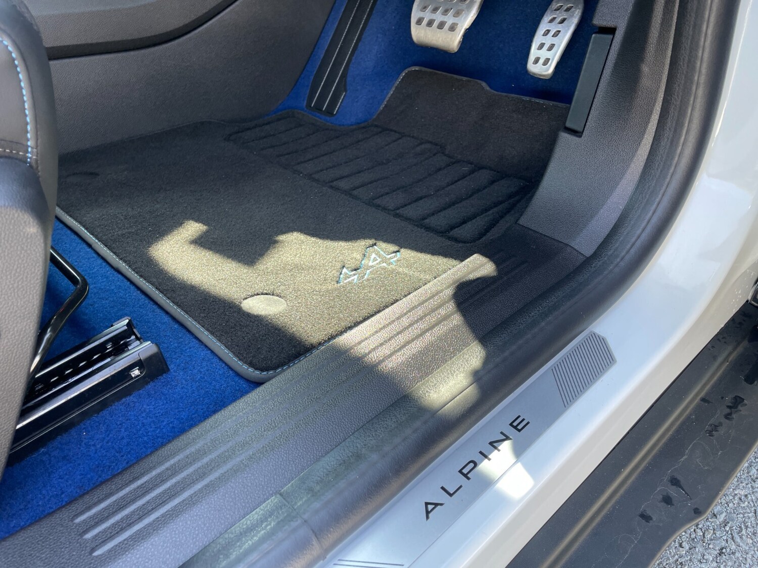 Used Renault Scenic E-Tech 2024 for sale - 76276425: Photo 30