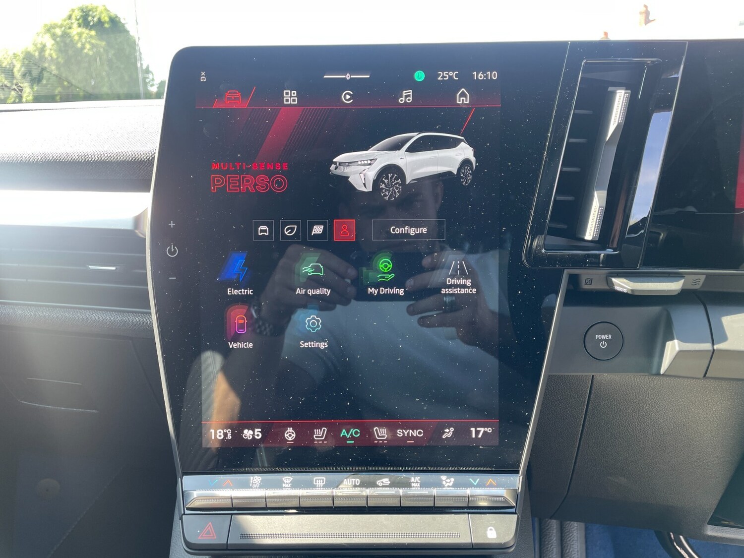 Used Renault Scenic E-Tech 2024 for sale - 76276425: Photo 39