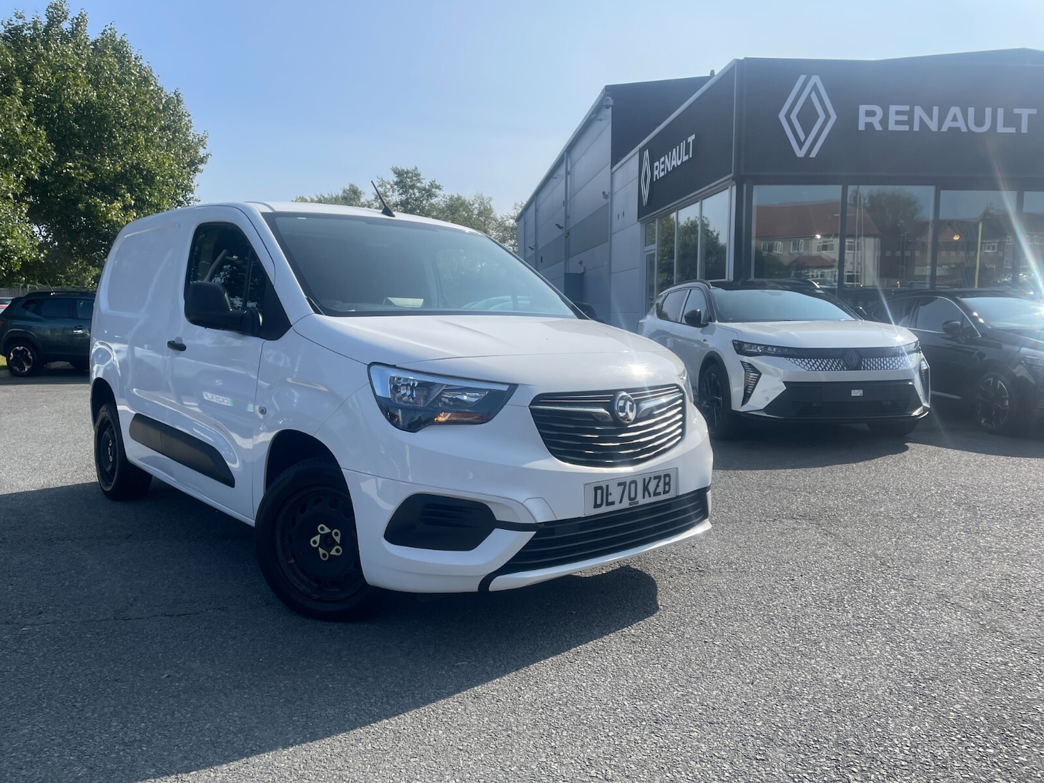 Used Vauxhall Combo 2020 for sale - 76276759: Photo 1