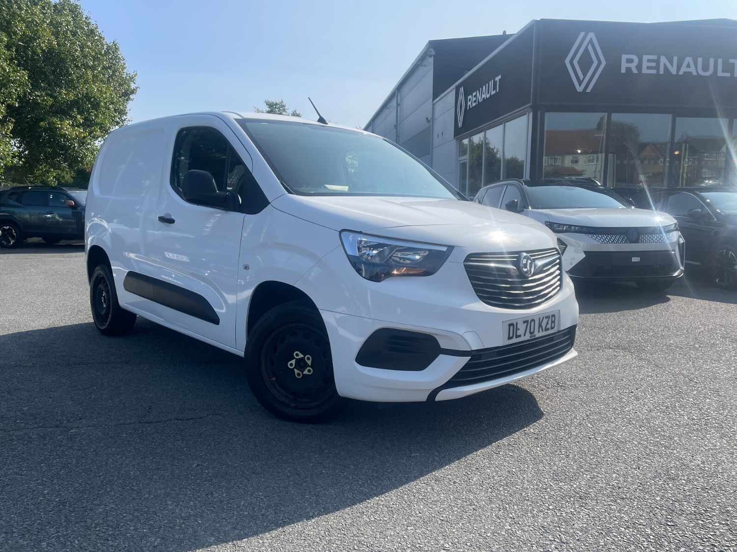 Used Vauxhall Combo 2020 for sale - 76276759: Photo 2