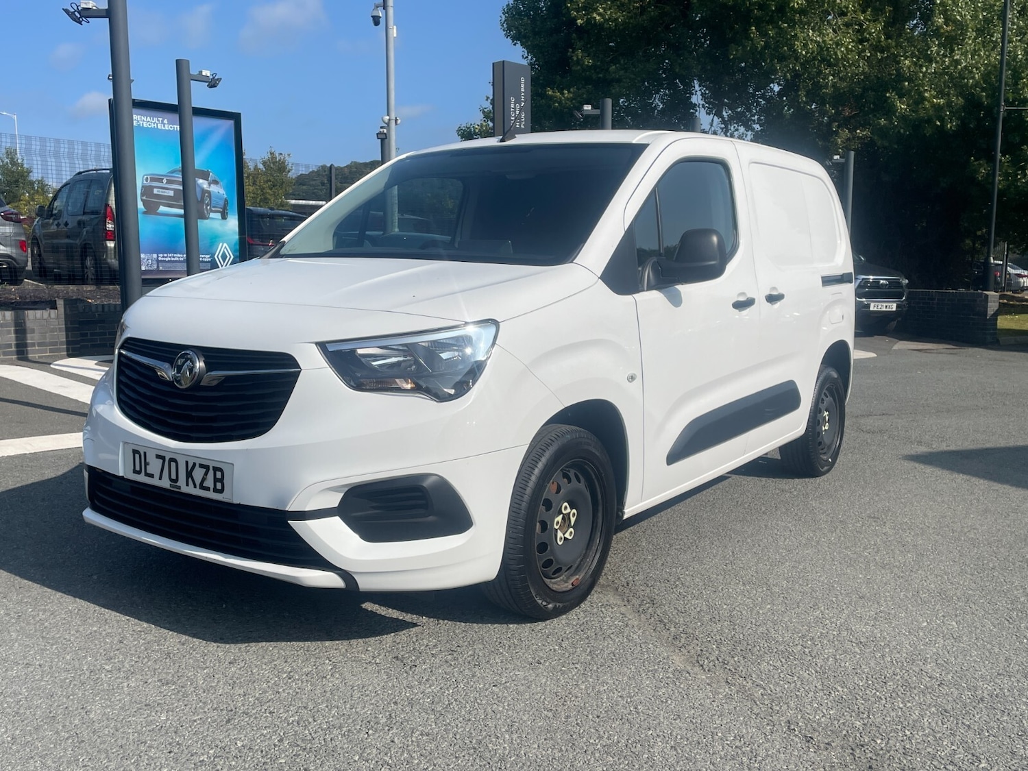 Used Vauxhall Combo 2020 for sale - 76276759: Photo 4