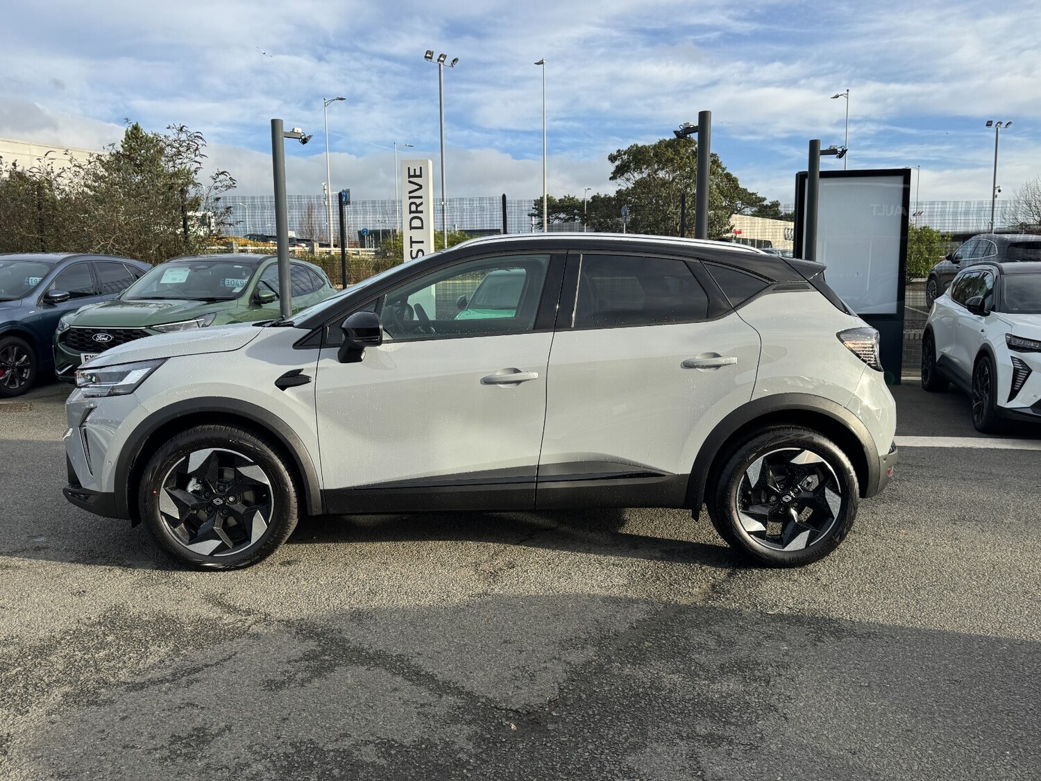 Used Renault Captur 2025 for sale - 76826814: Photo 5