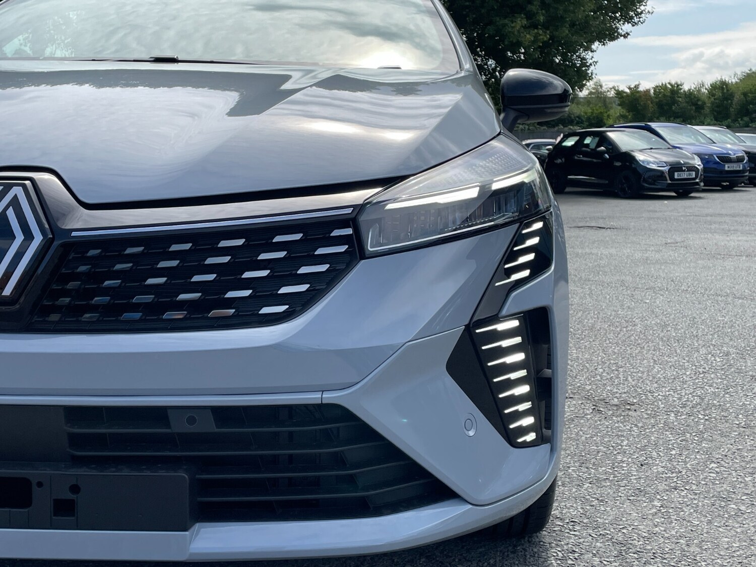 Used Renault Clio 2025 for sale - 76773170: Photo 11