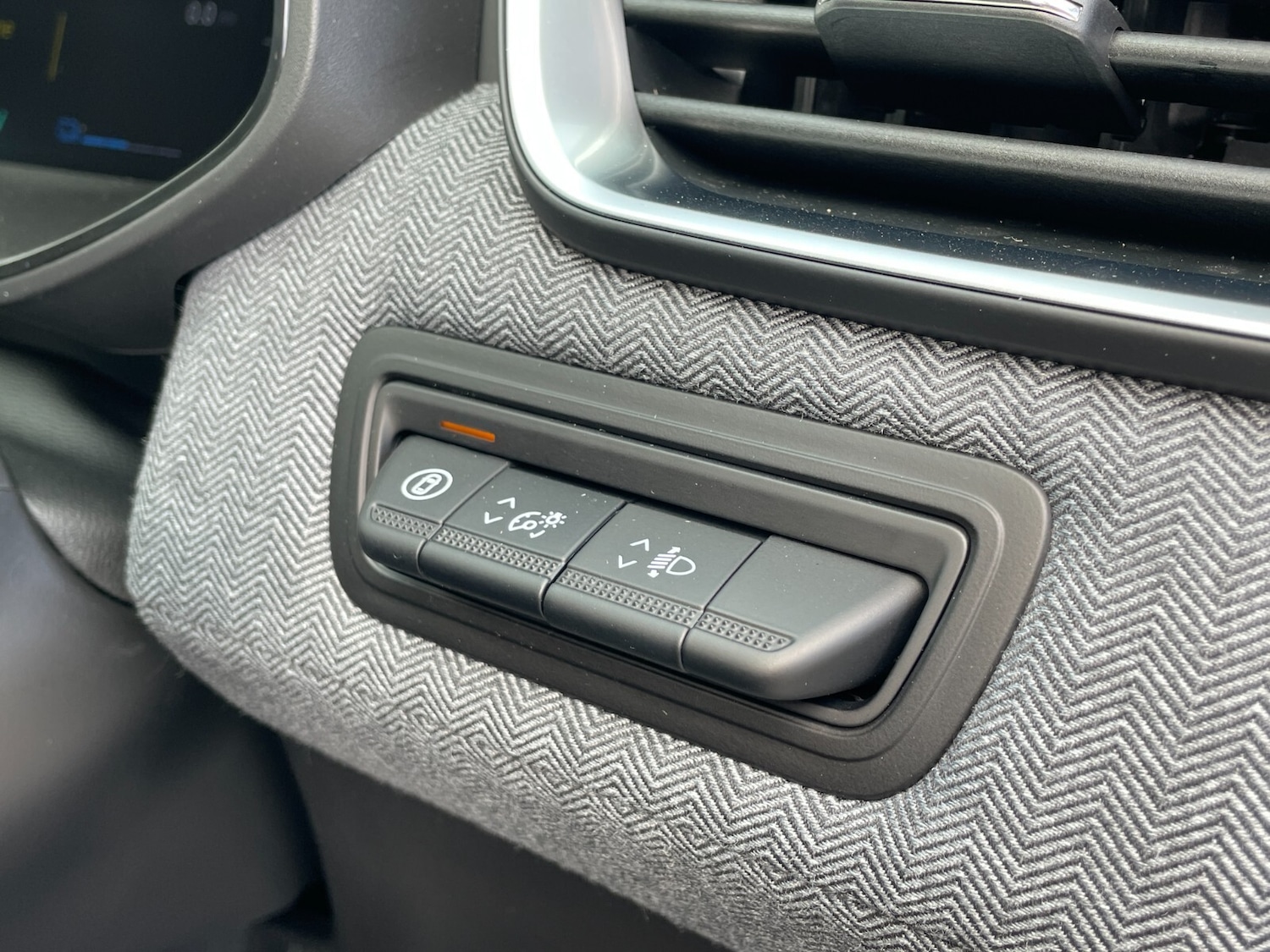 Used Renault Clio 2025 for sale - 76773170: Photo 24