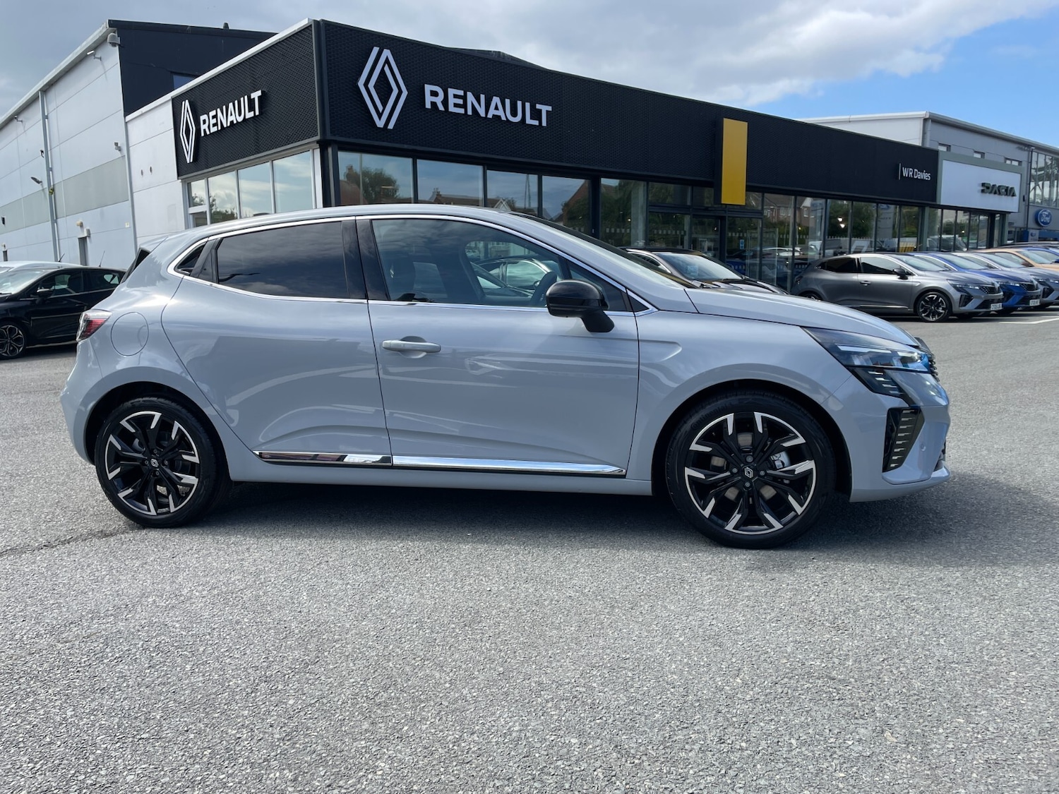 Used Renault Clio 2025 for sale - 76773170: Photo 8