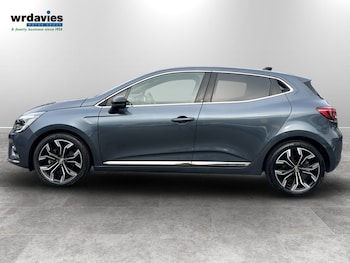 Used Renault Clio 2023 for sale - 77942145: Photo