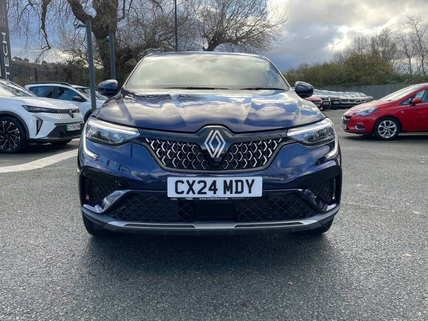 Used Renault Arkana 2024 for sale - 76640259: Photo 2