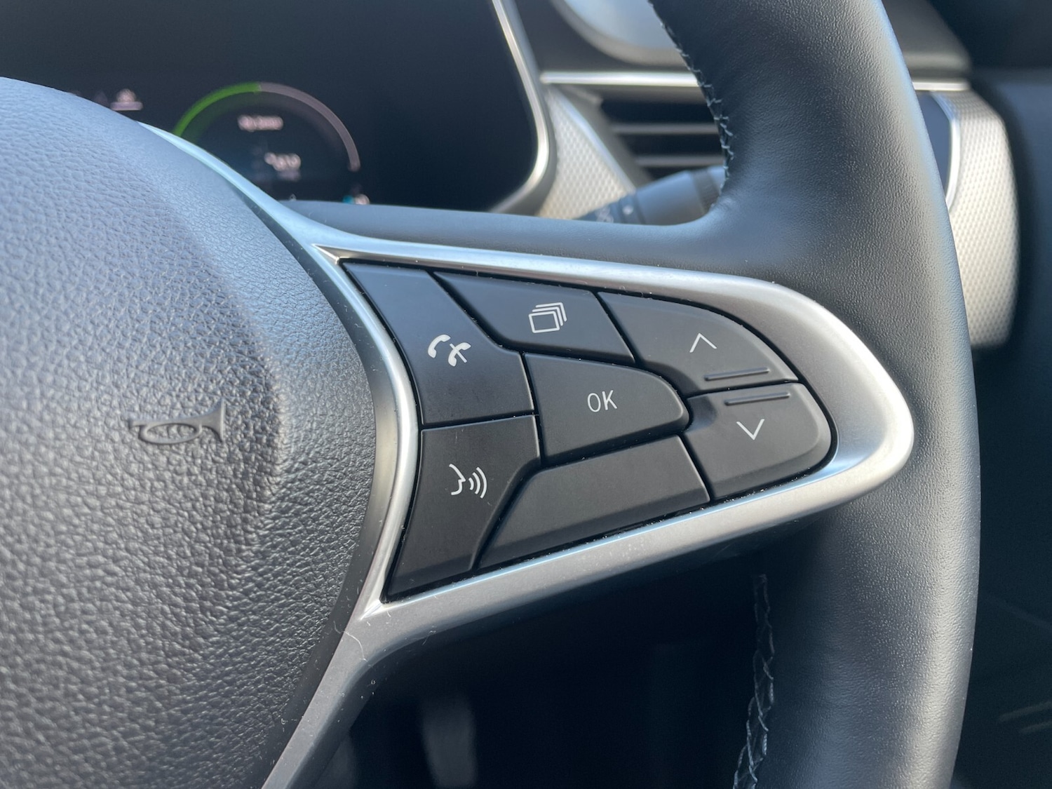 Used Renault Arkana 2024 for sale - 76640259: Photo 31