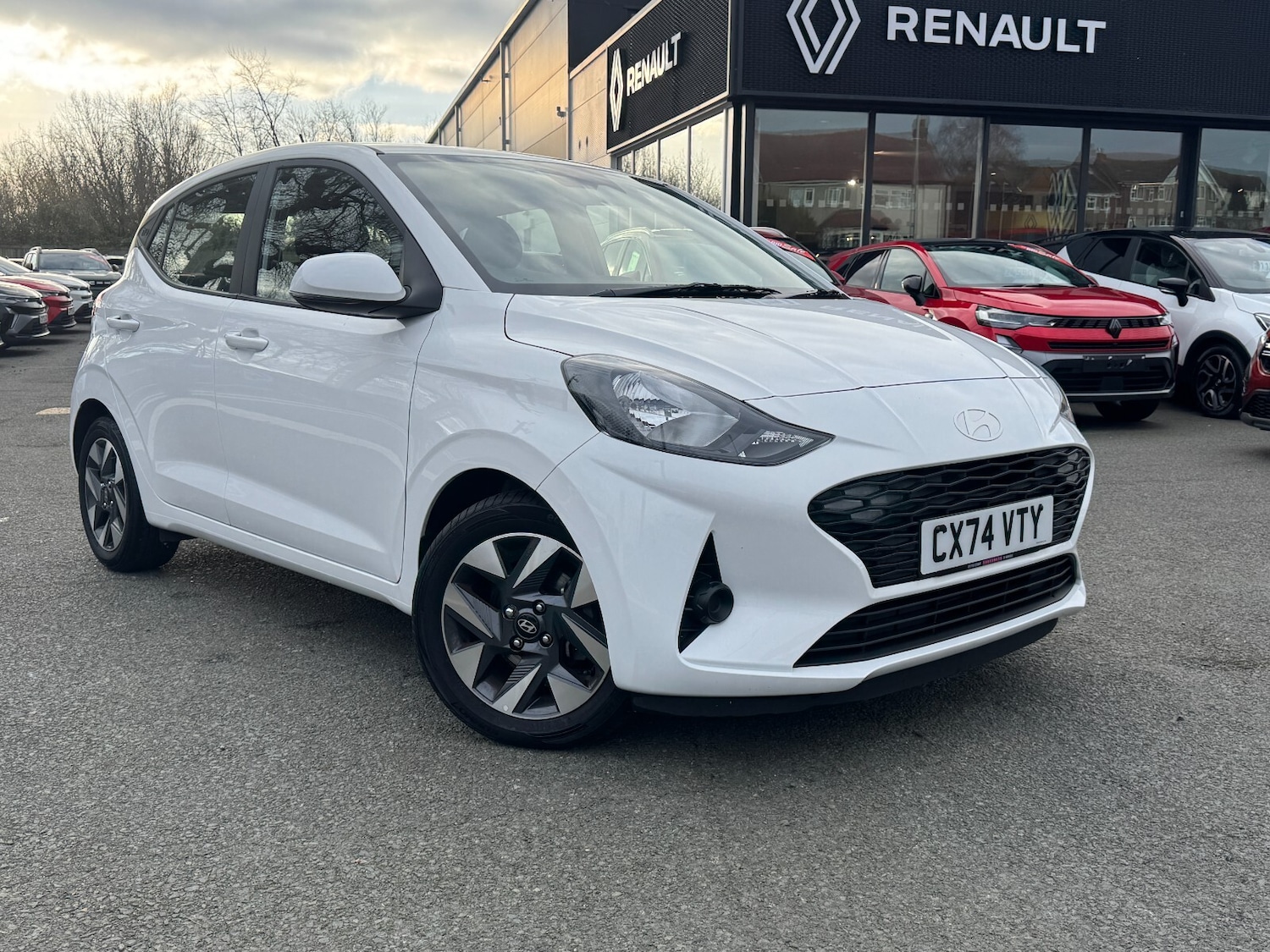 Used Hyundai i10 2024 for sale - 77070928: Photo 1