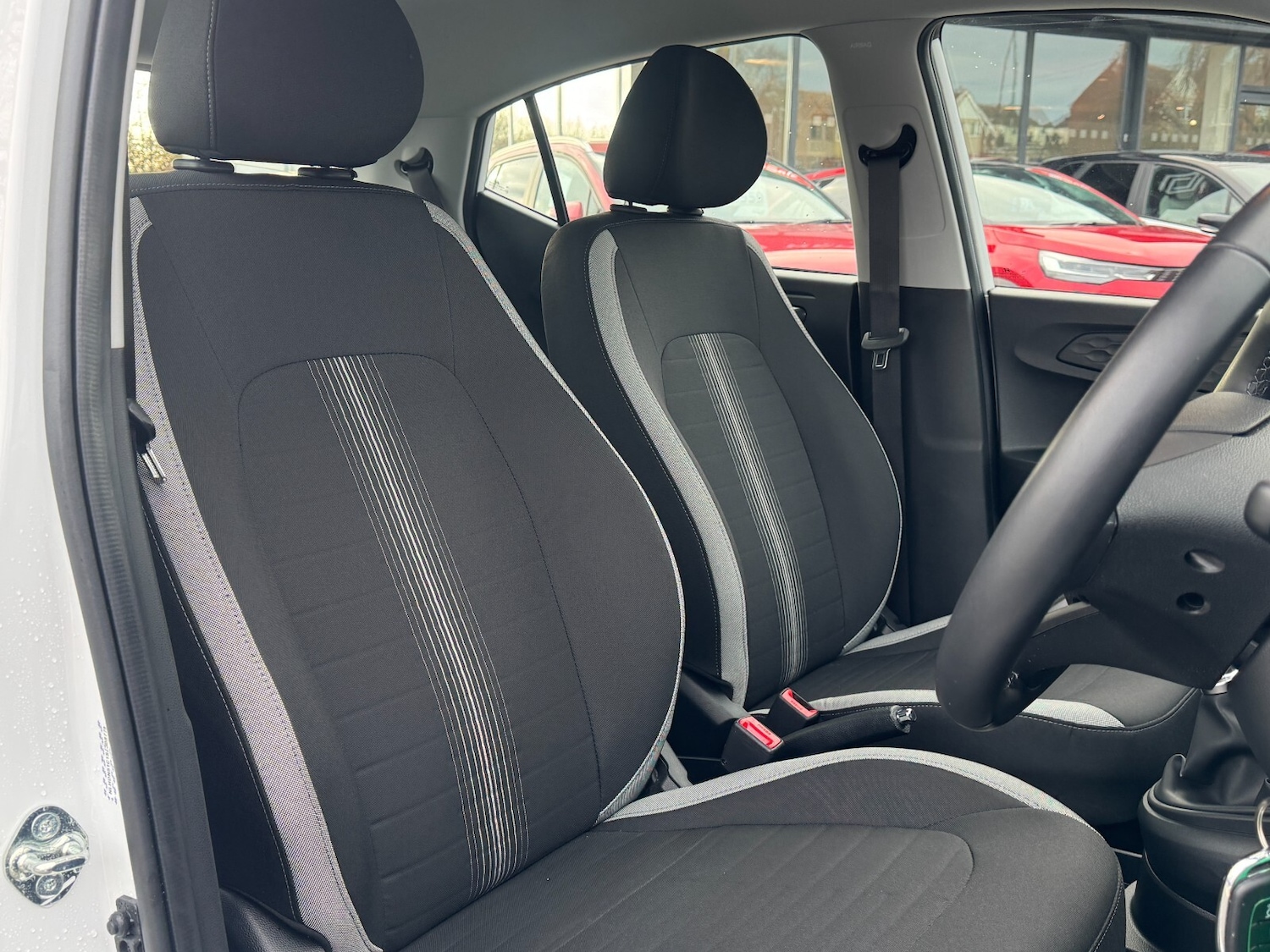 Used Hyundai i10 2024 for sale - 77070928: Photo 19