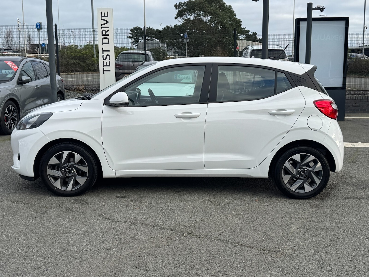 Used Hyundai i10 2024 for sale - 77070928: Photo 4