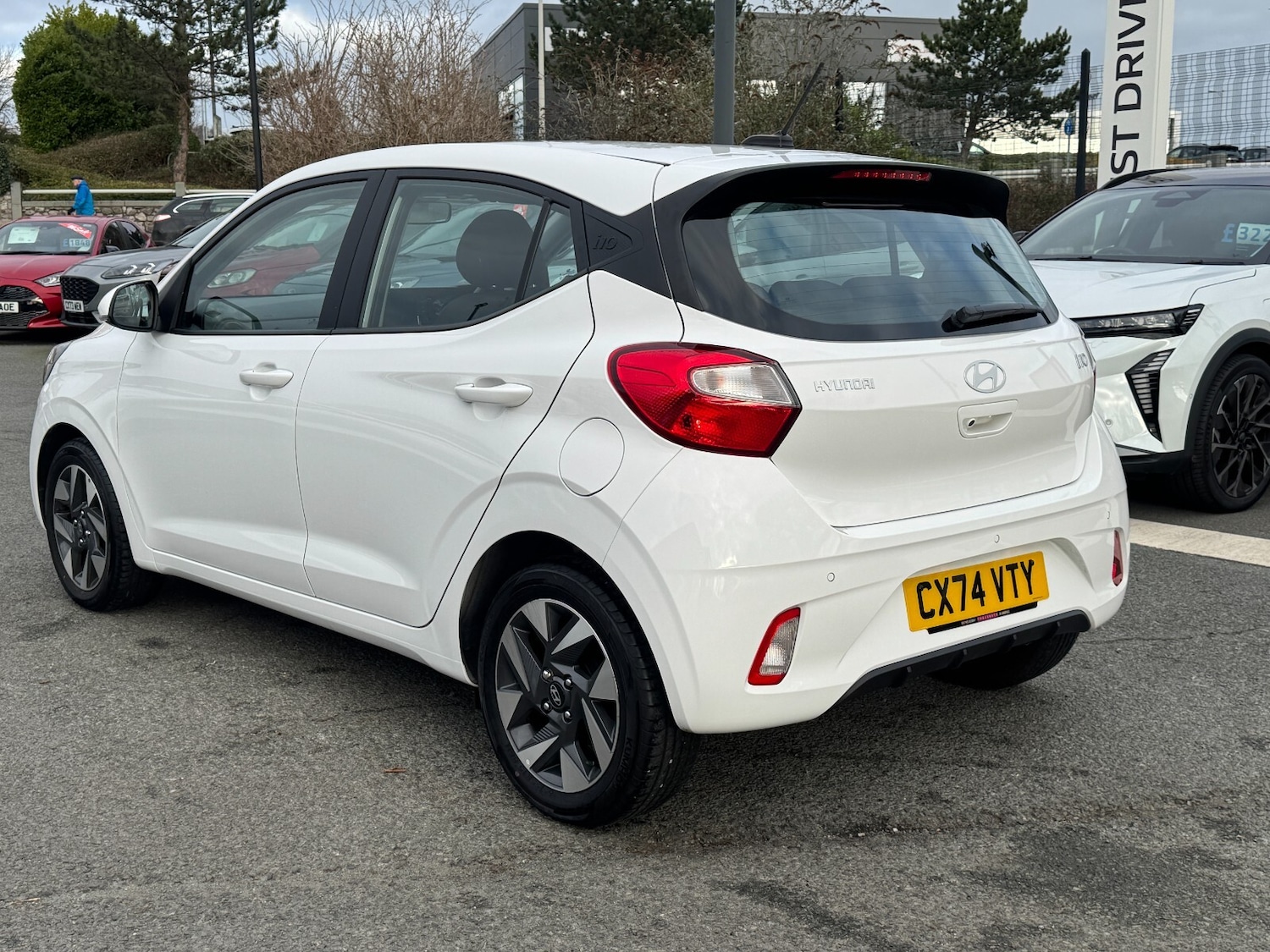 Used Hyundai i10 2024 for sale - 77070928: Photo 5