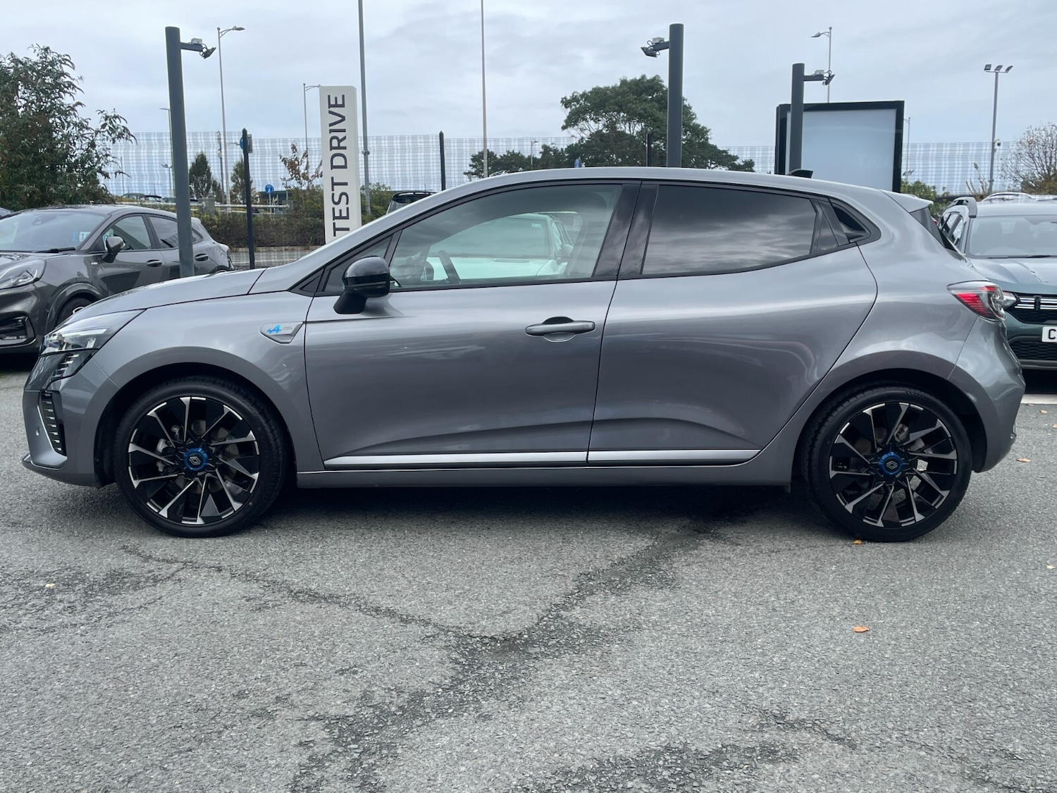 Used Renault Clio 2023 for sale - 76276510: Photo 4