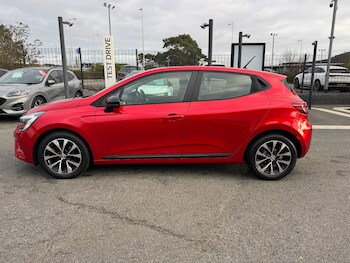 Used Renault Clio 2023 for sale - 76960171: Photo