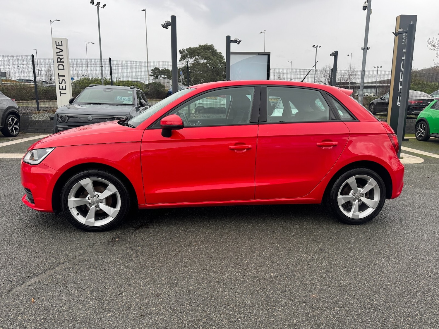 Used Audi A1 2016 for sale - 77070930: Photo 4