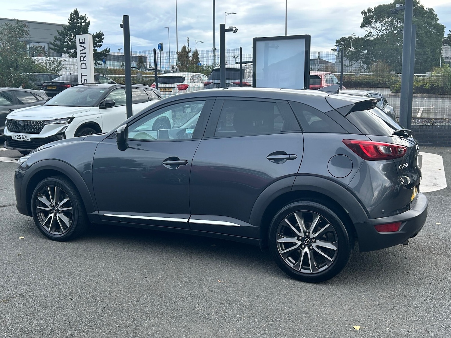 Used Mazda CX-3 2016 for sale - 76684088: Photo 4