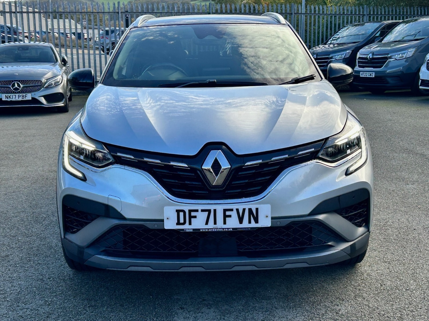 Used Renault Captur 2021 for sale - 76344017: Photo 2
