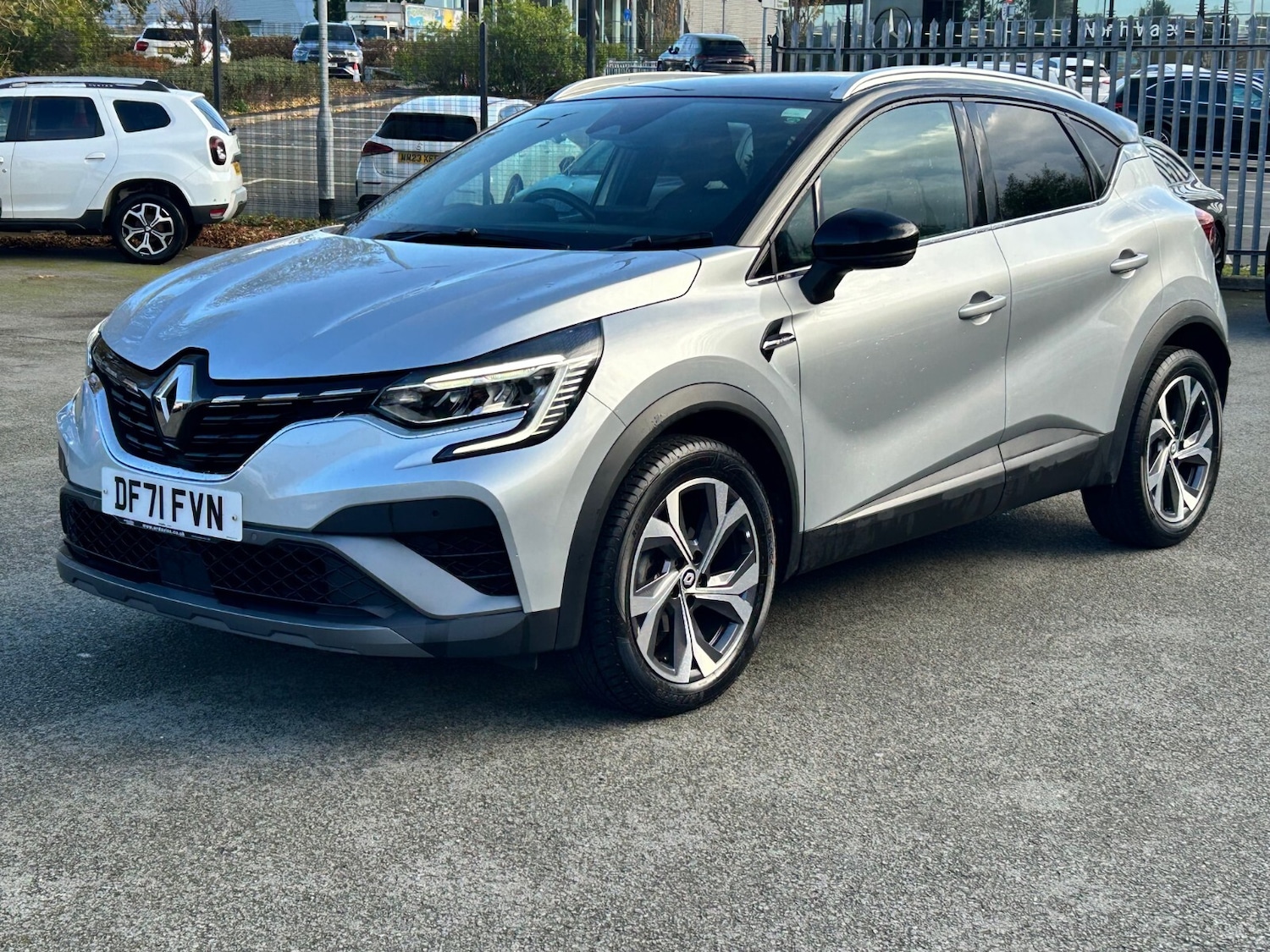 Used Renault Captur 2021 for sale - 76344017: Photo 3