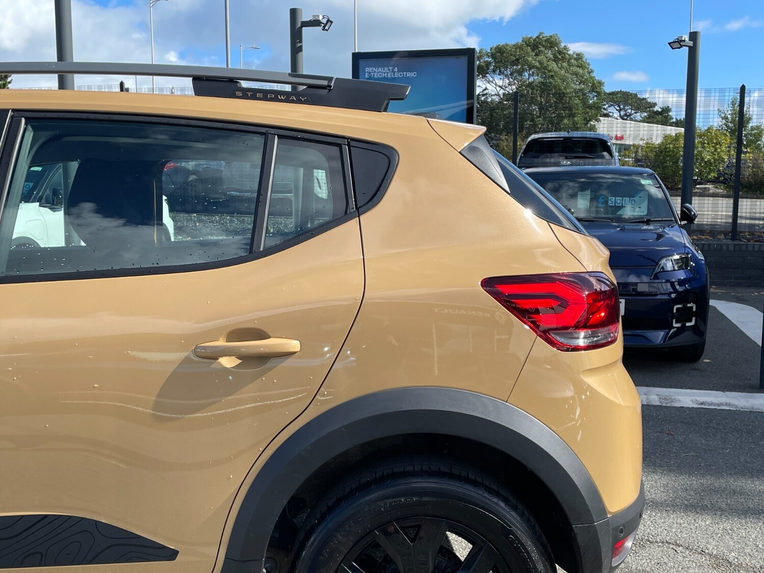 Used Dacia Sandero Stepway 2024 for sale - 76276290: Photo 16