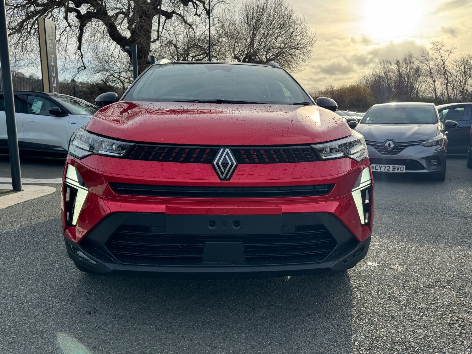 Used Renault Captur 2025 for sale - 76826810: Photo 2