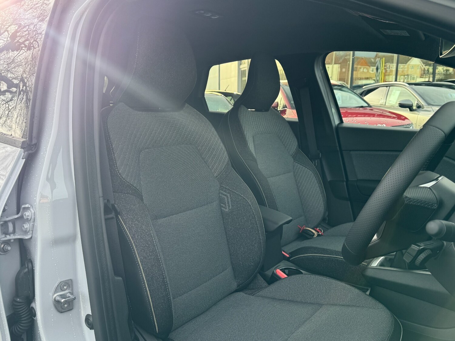 Used Renault Captur 2025 for sale - 76826810: Photo 24