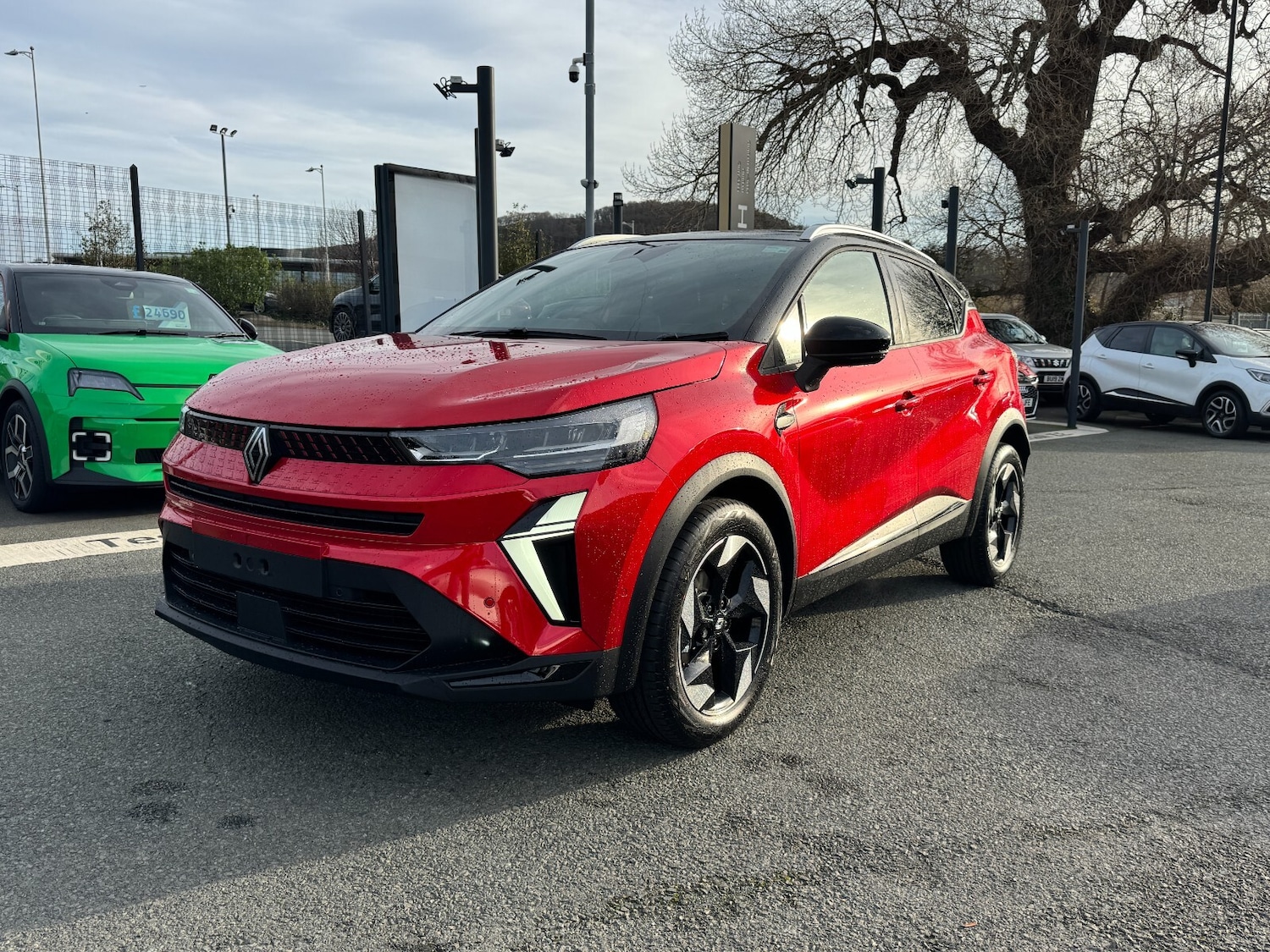 Used Renault Captur 2025 for sale - 76826810: Photo 3