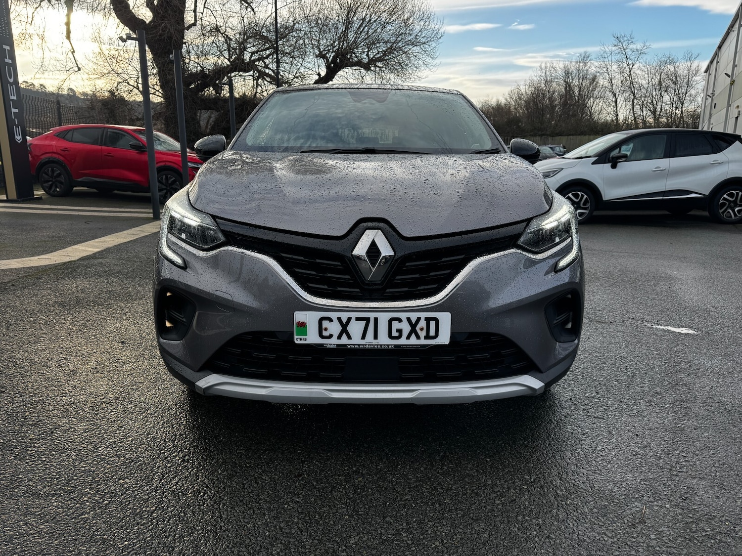 Used Renault Captur 2022 for sale - 77428049: Photo 2