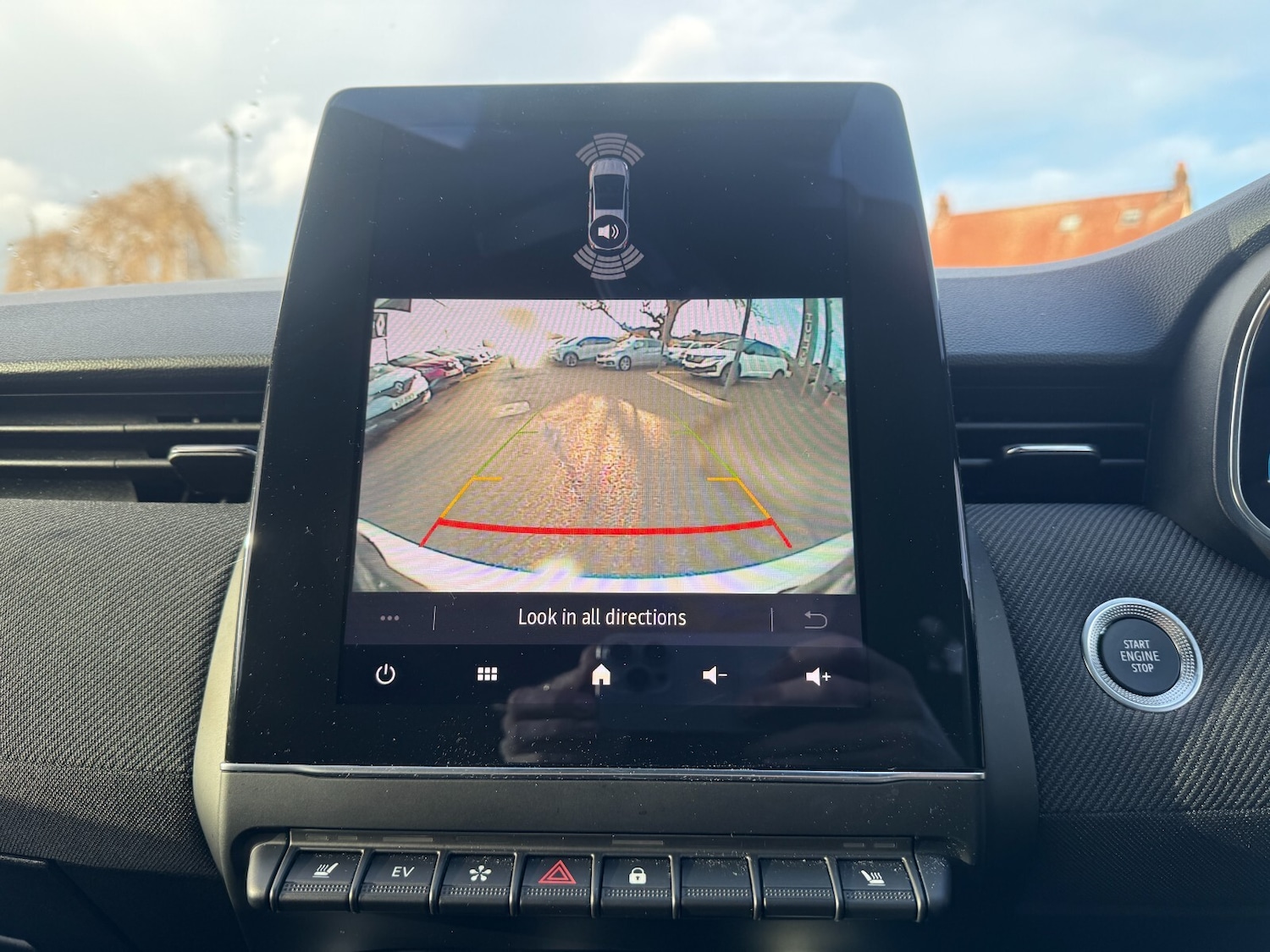 Used Renault Clio 2024 for sale - 77389052: Photo 38