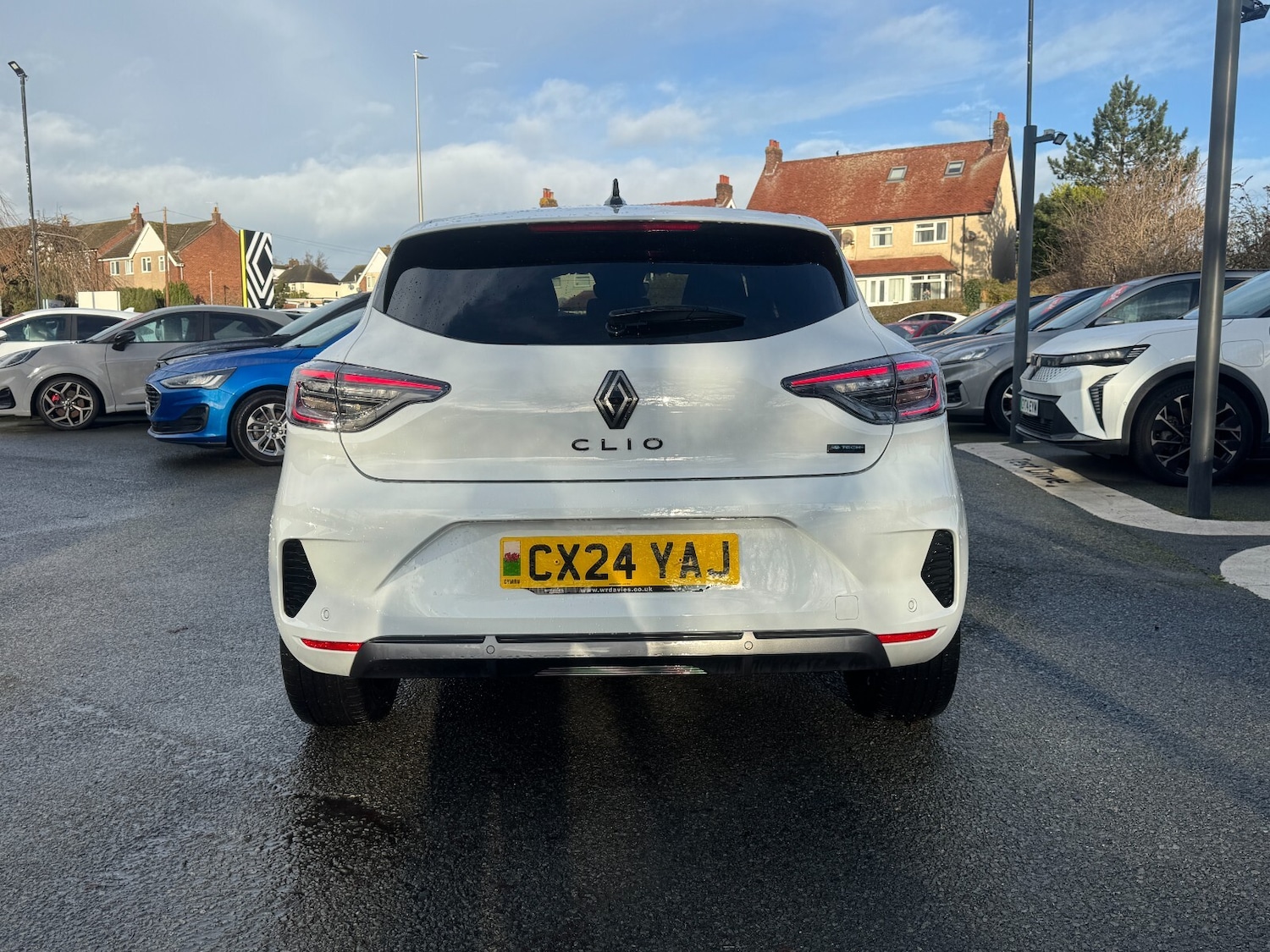 Used Renault Clio 2024 for sale - 77389052: Photo 6