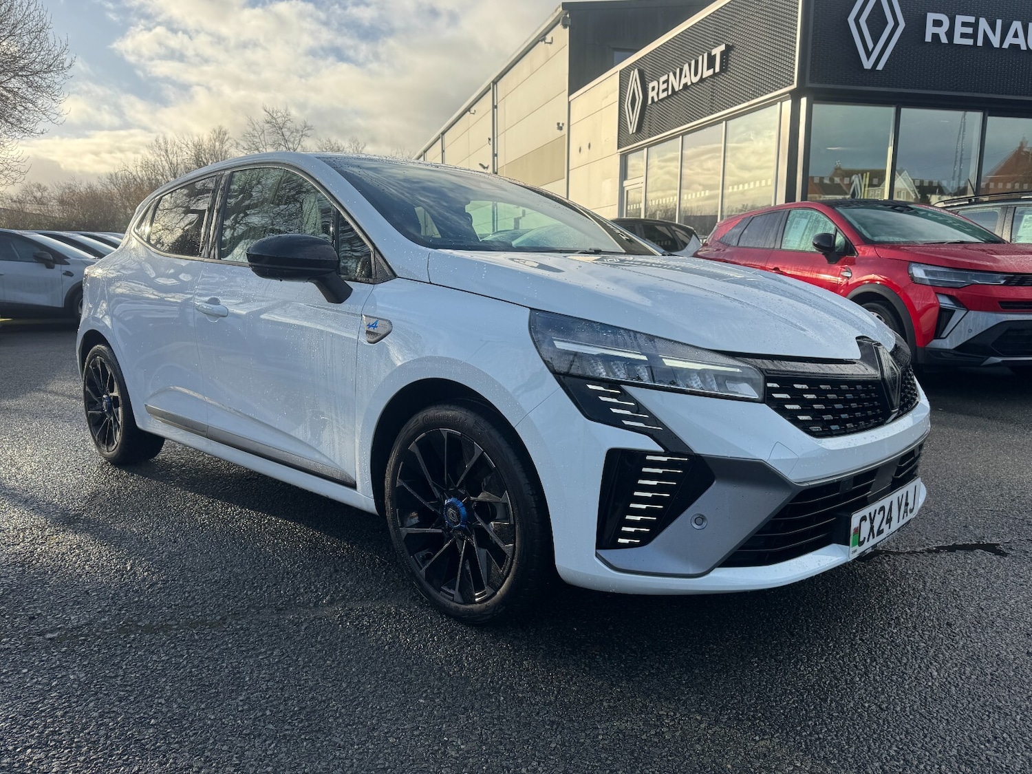 Used Renault Clio 2024 for sale - 77389052: Photo 9