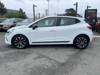 Used Renault Clio 2023 for sale - 74471691: Photo
