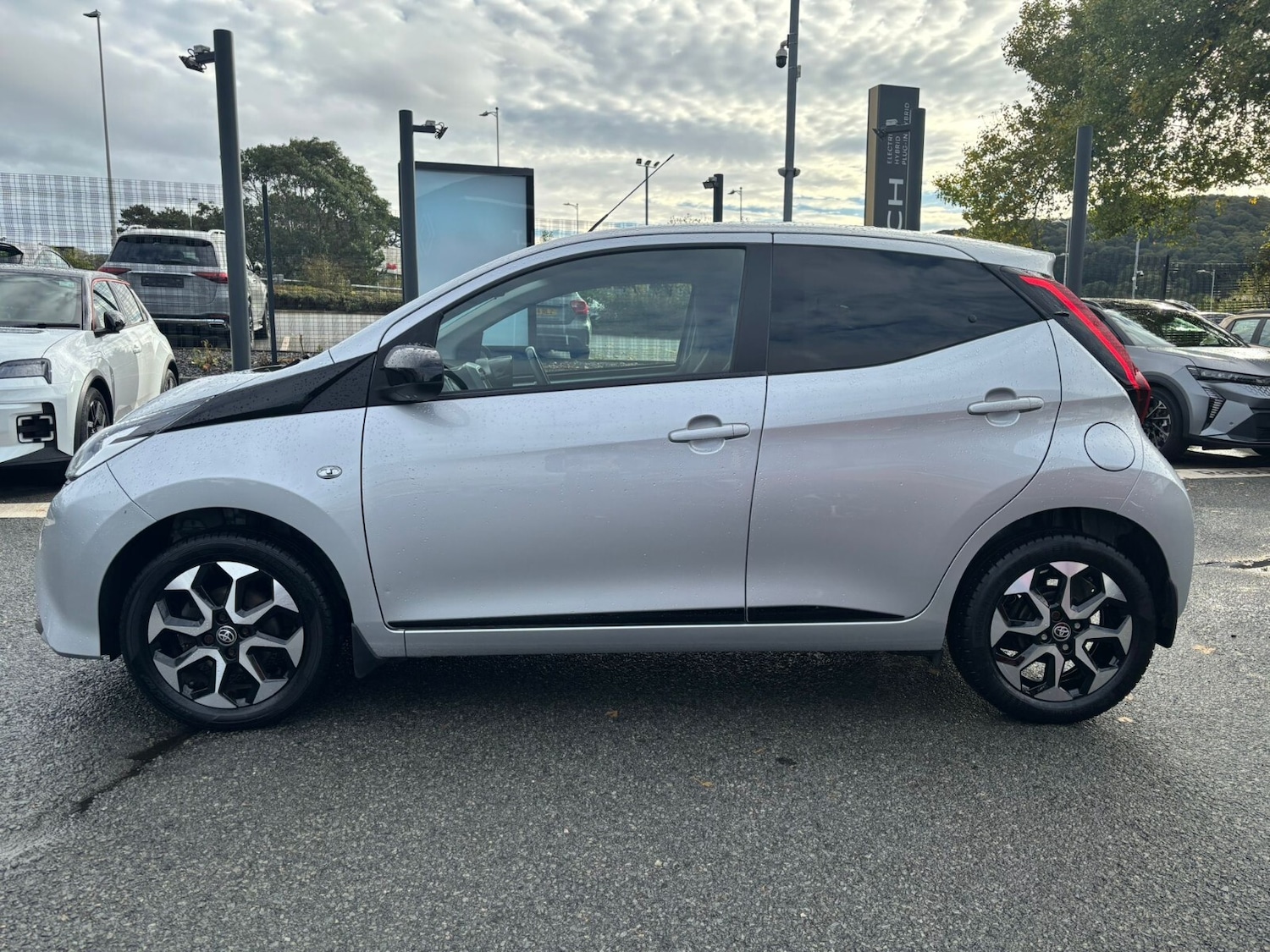 Used Toyota AYGO 2019 for sale - 76276470: Photo 12