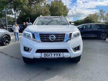 Used Nissan Navara 2017 for sale - 76276200: Photo 2