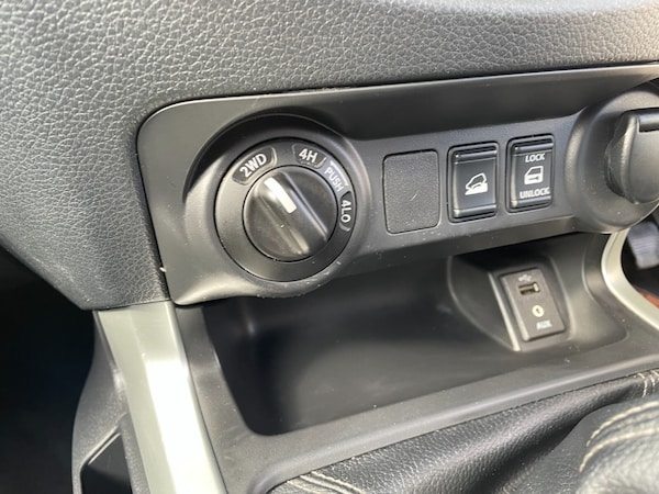 Used Nissan Navara 2017 for sale - 76276200: Photo 35