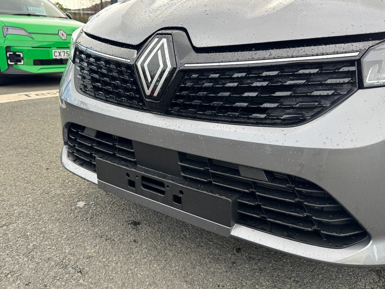 Used Renault Clio 2025 for sale - 76773172: Photo 11