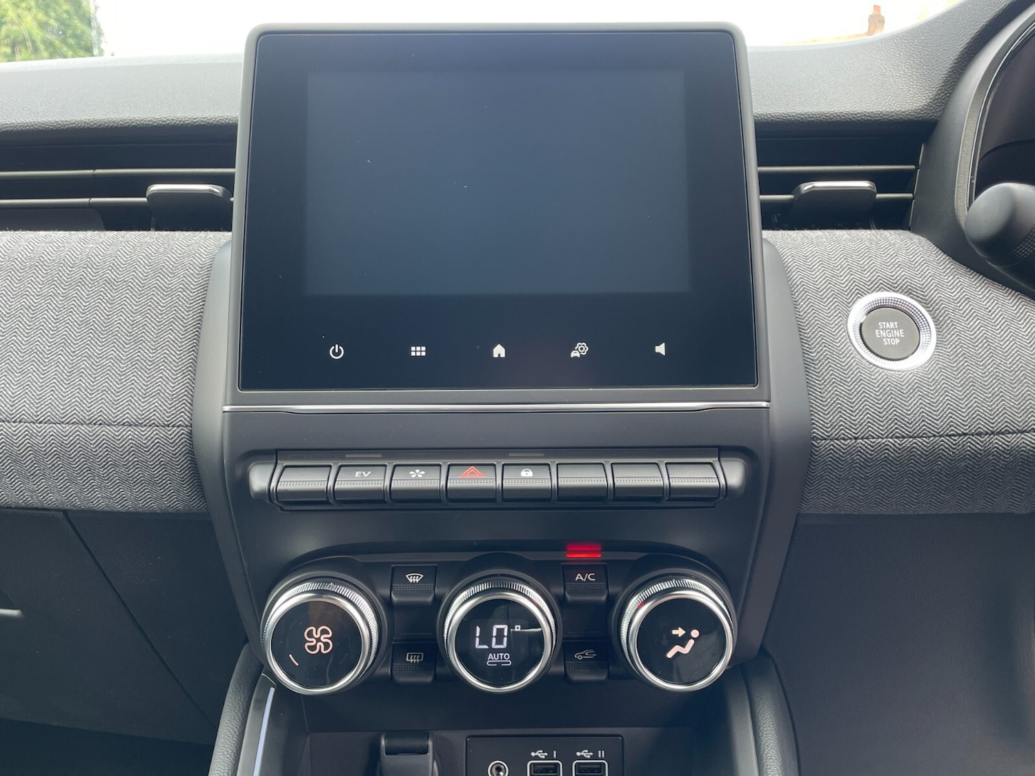 Used Renault Clio 2025 for sale - 76773172: Photo 27